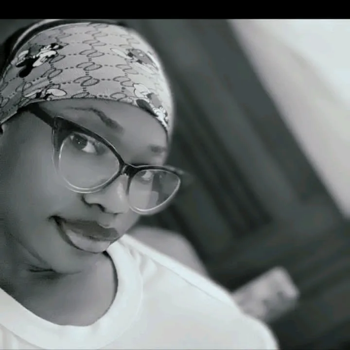 ella.solomon7