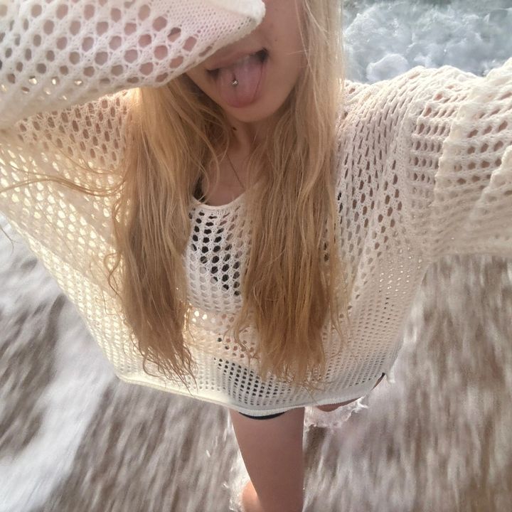 nika_blondeee