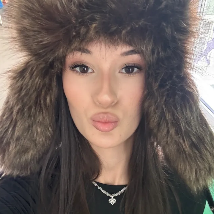 gloria_khangan