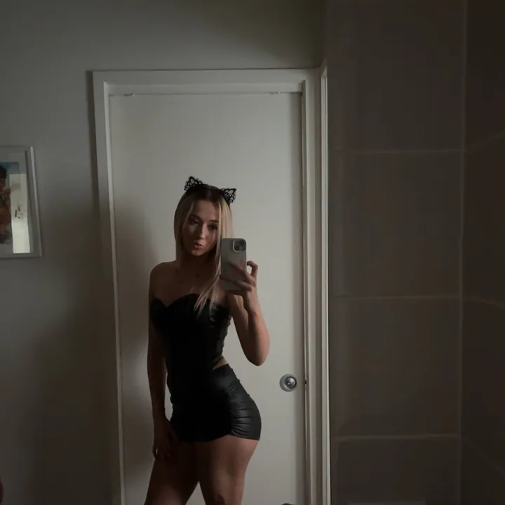 _maisie.logan