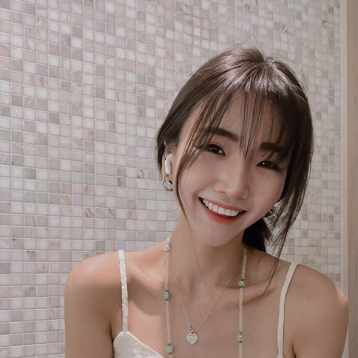 @jolyntht
