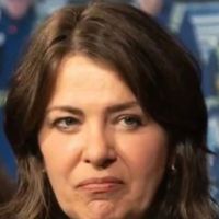 anyonebutdaniellesmith