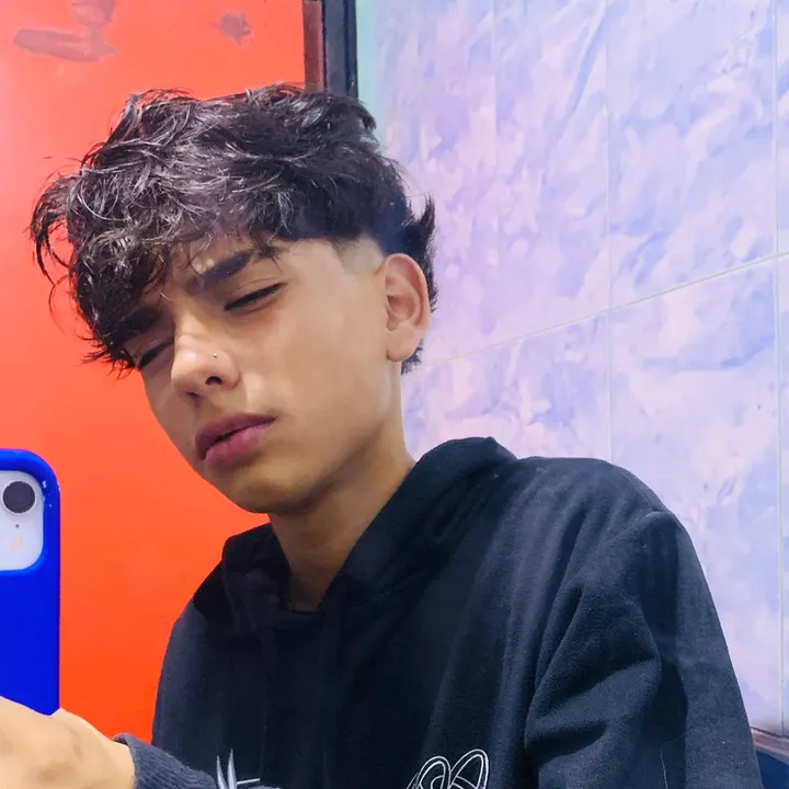 emaxz1