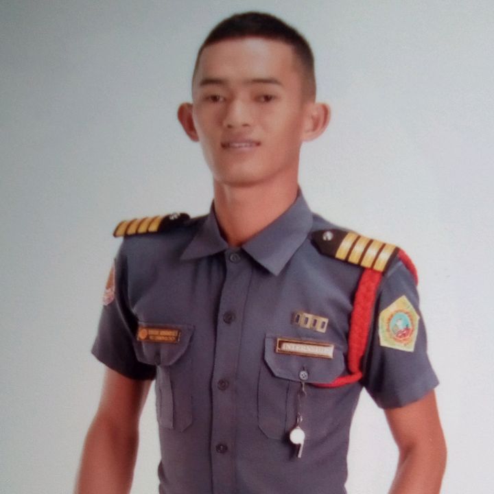 31695538649