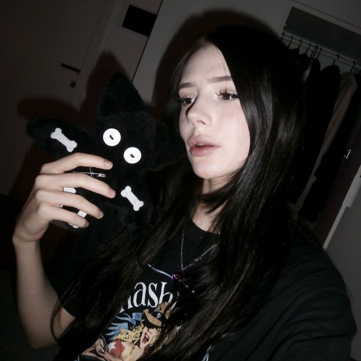 zubrmur