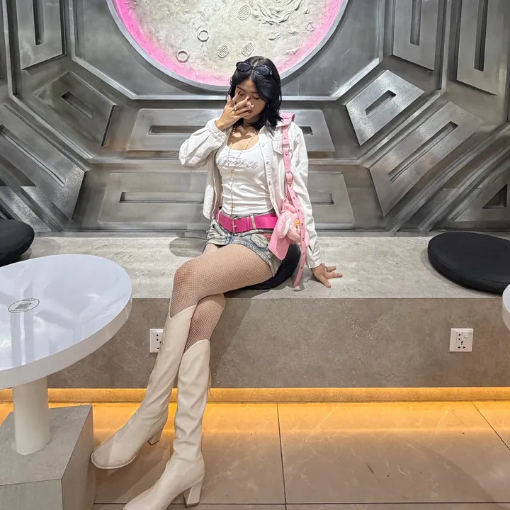 ella.ivy.1