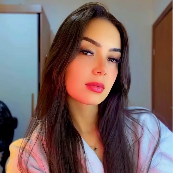 @tainagalmeidaa