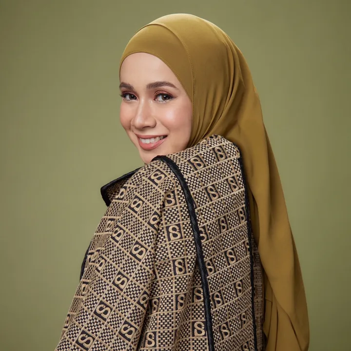 amiraothmanofficial