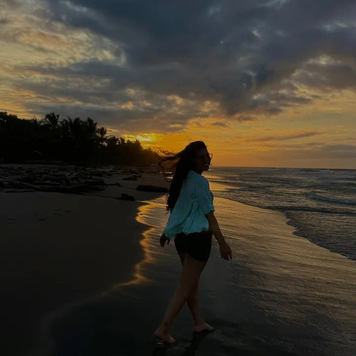 luisabello__