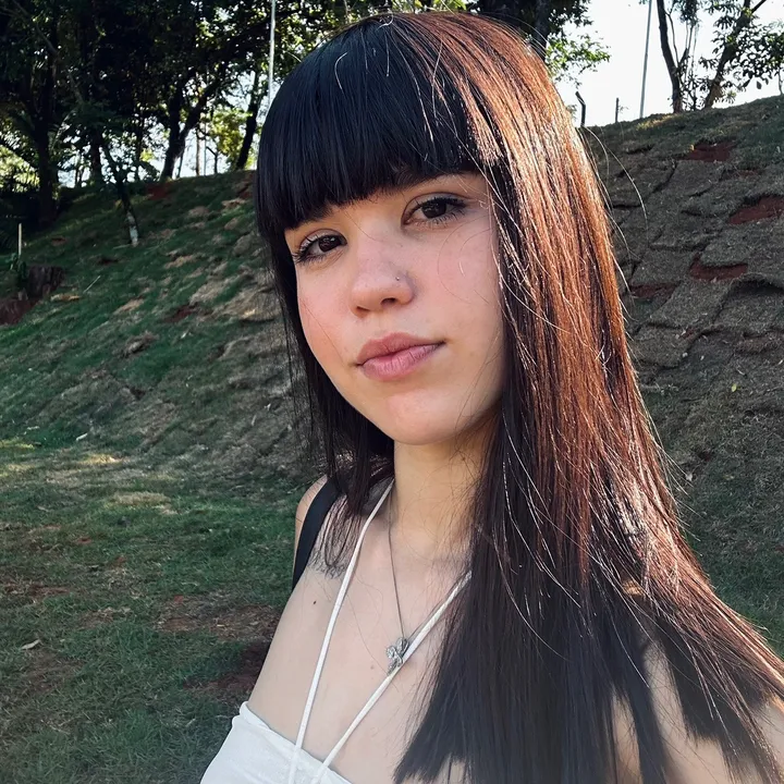 ana_clara8724