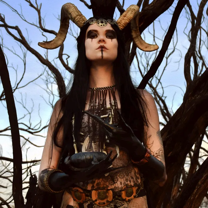 naomi.novocain94