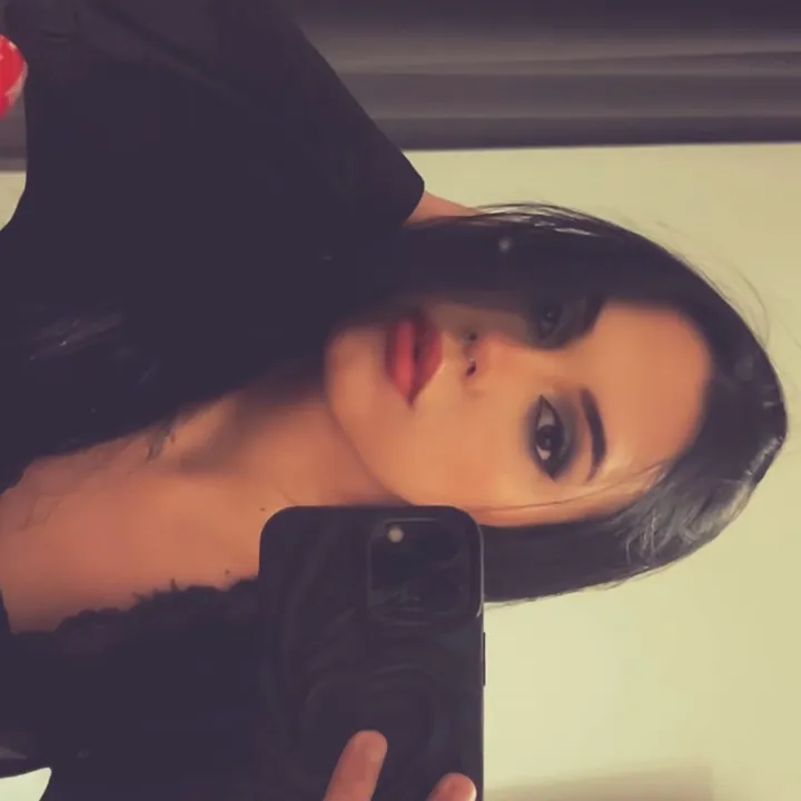 @__queziiaaa_