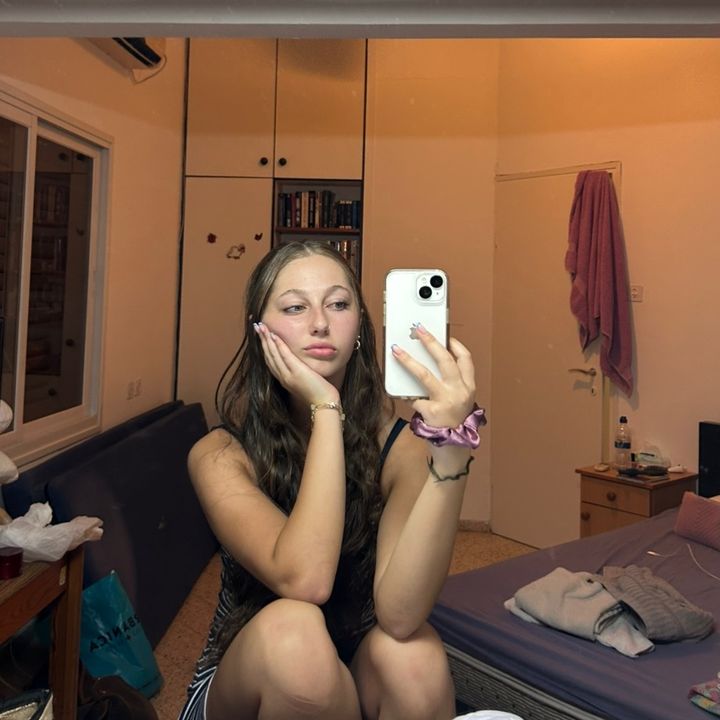 adina.g7