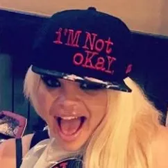 crystalleaonax