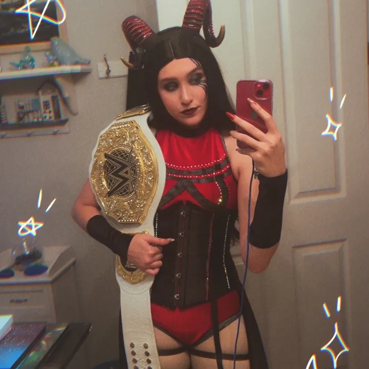 lizzienight_cosplays