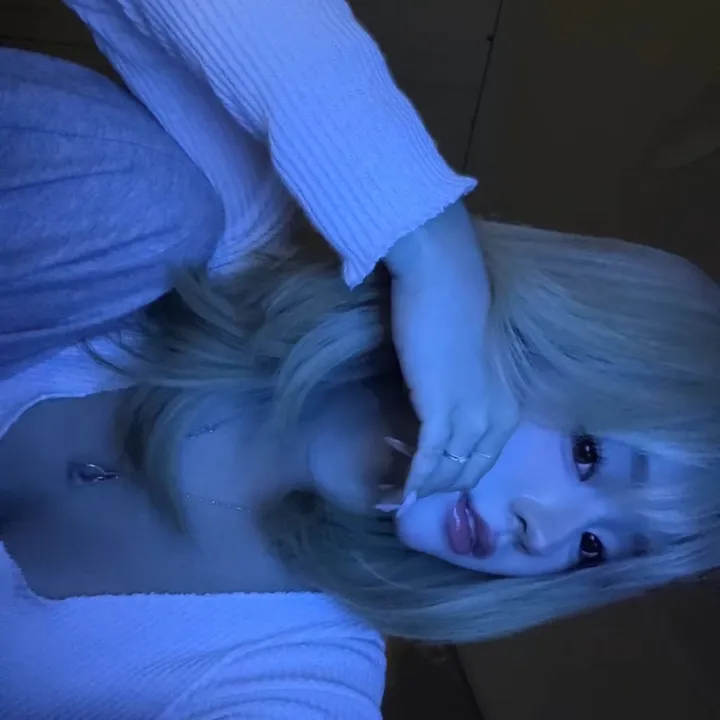 yu_hwa__