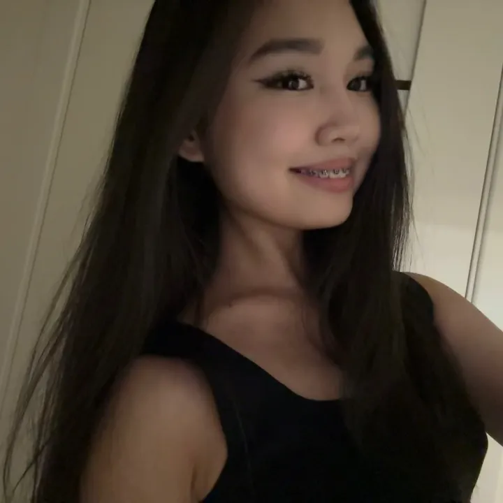 aneeeka_