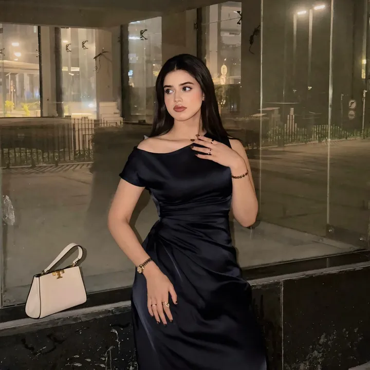 @alinaamir1