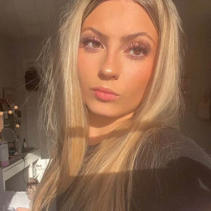 @loganlisagallinger