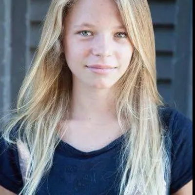 phoebe_scotts