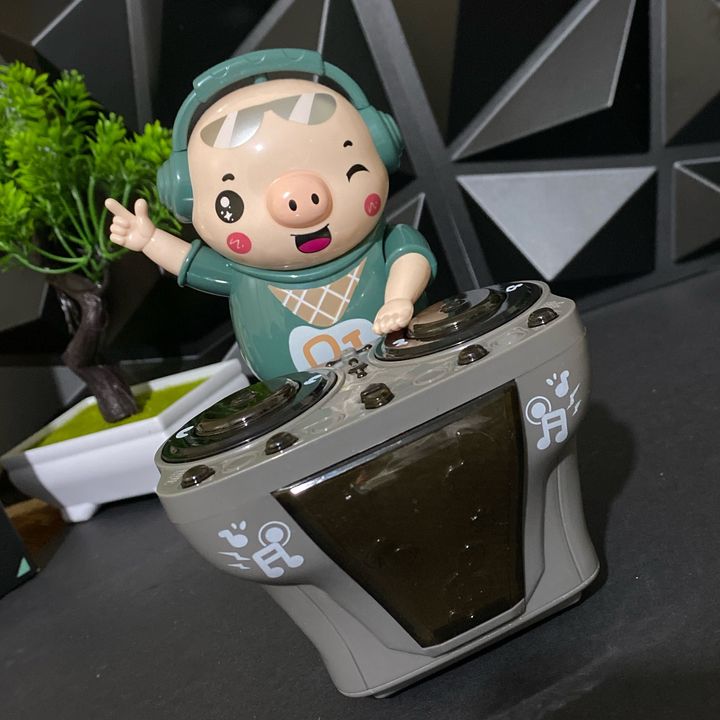 piggy_dj