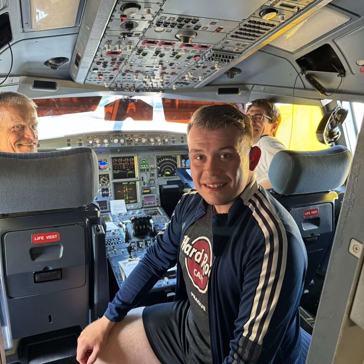 plane_mad_brad
