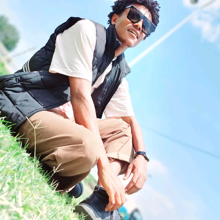 sola_ak