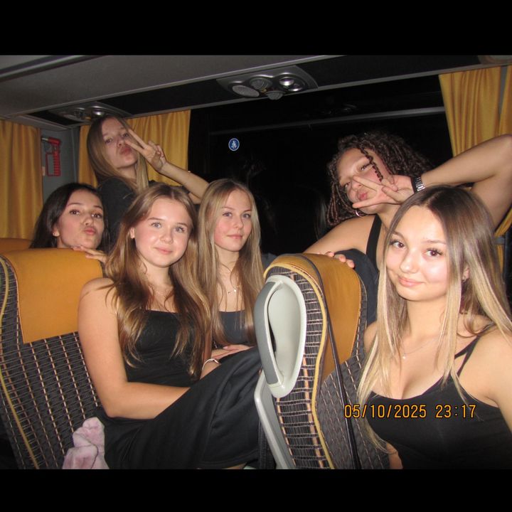 xoxosixterhood
