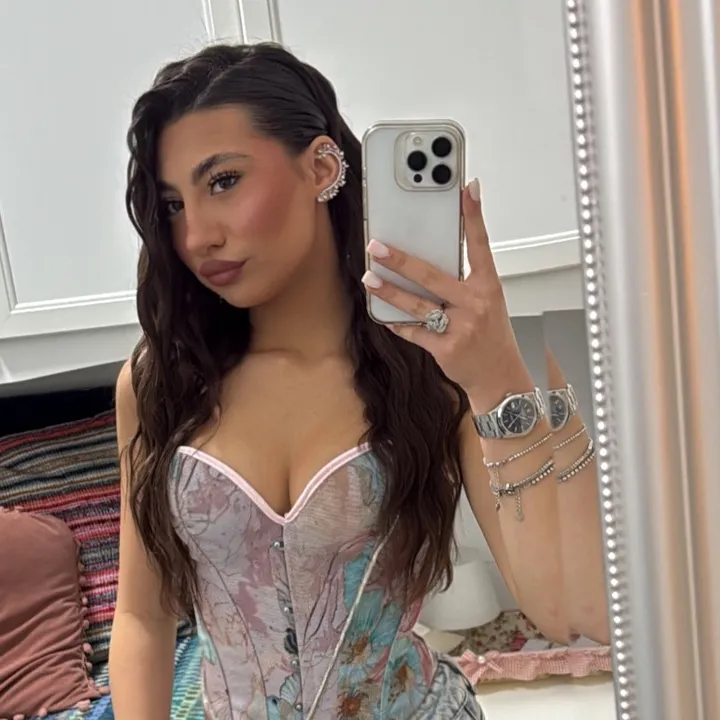 luisyanapesola_