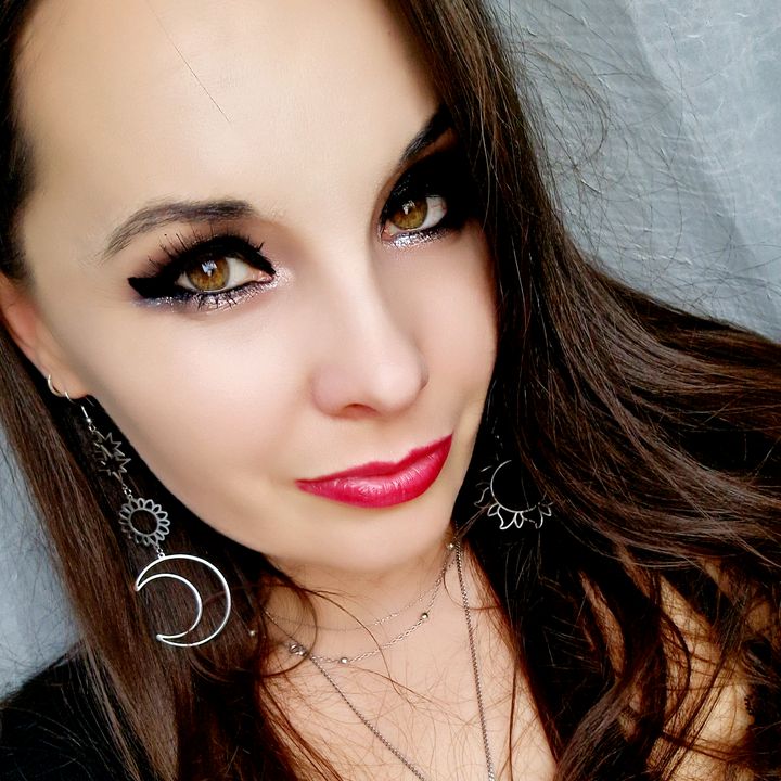 @edith150583