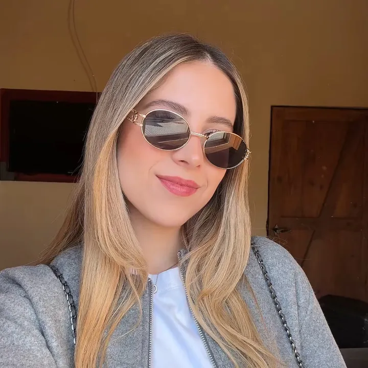nicole.mtzb