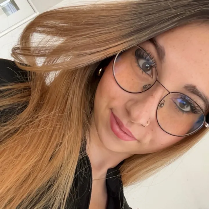 rebecca.stroi