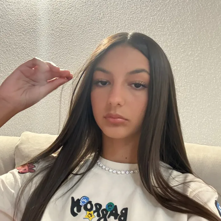 nicoleefoiss