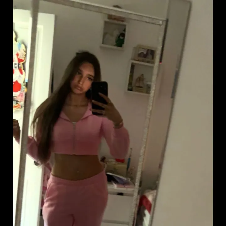 aliciaapr1v