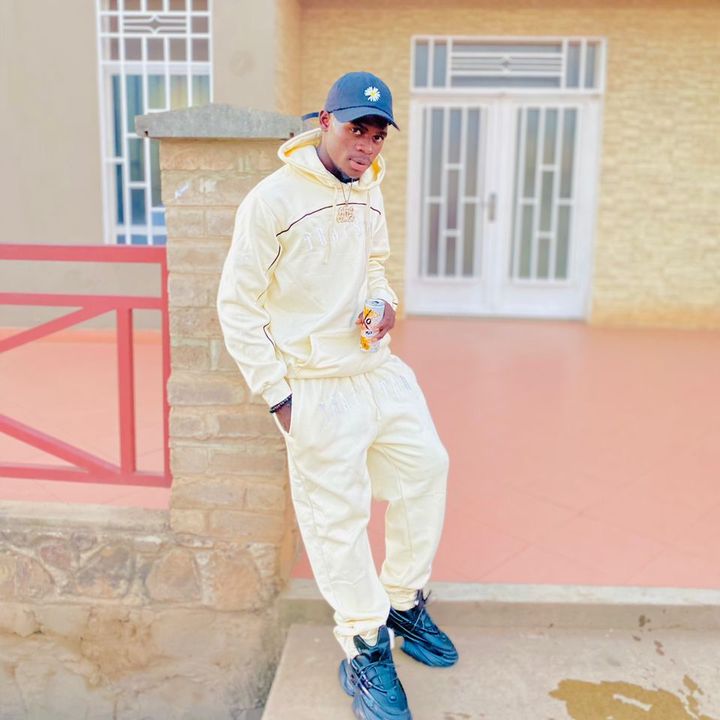 fils_lay_follow