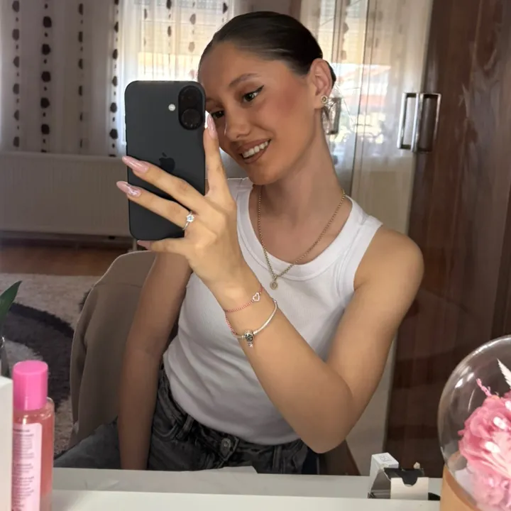 _melissa_colar
