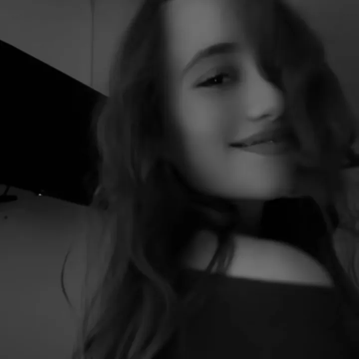 _jovannaa_9