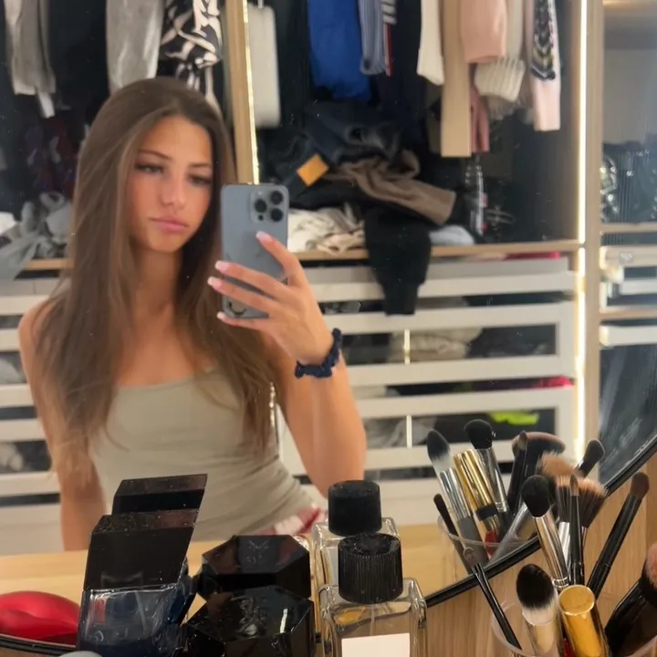 bellaapetrova