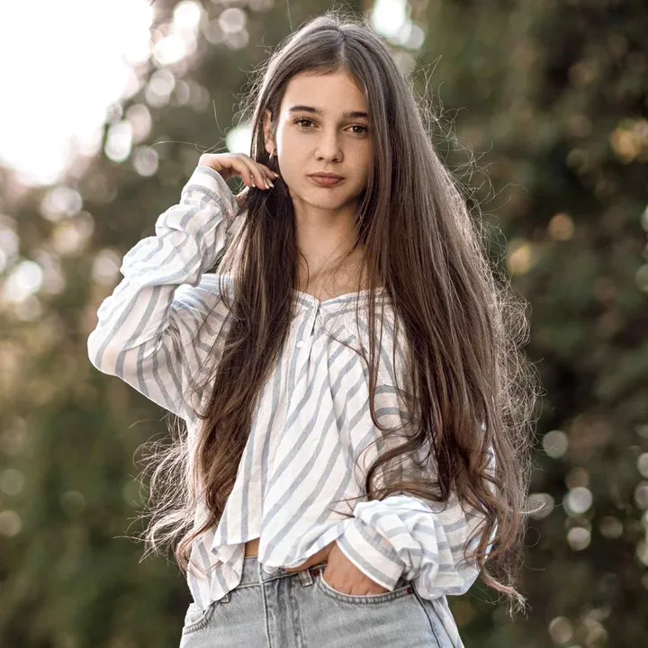 szebelledi.izabella
