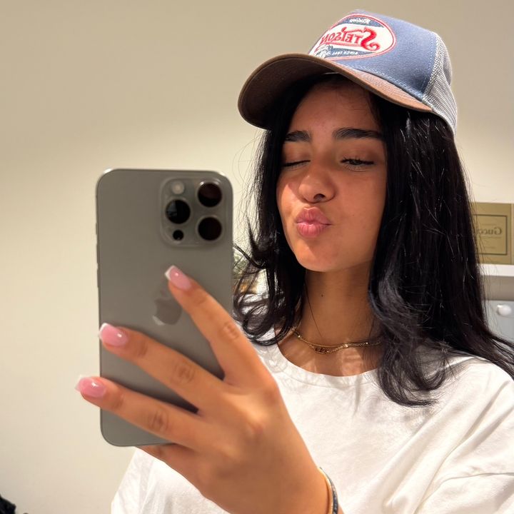 selena.badann