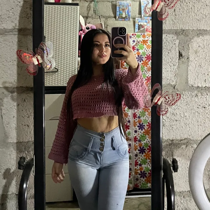 nikki..8