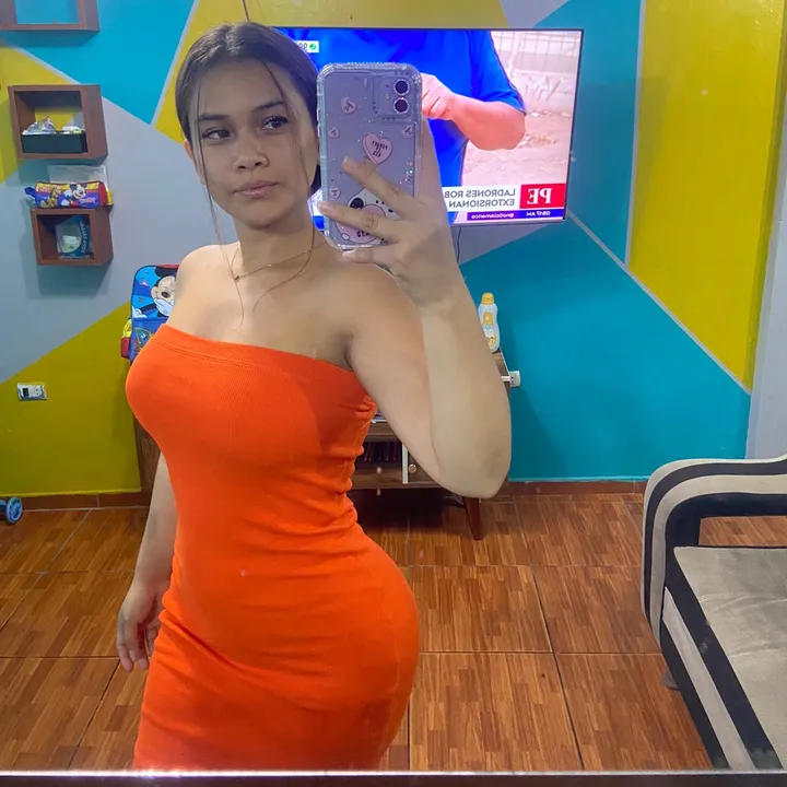 nicolleestrella12