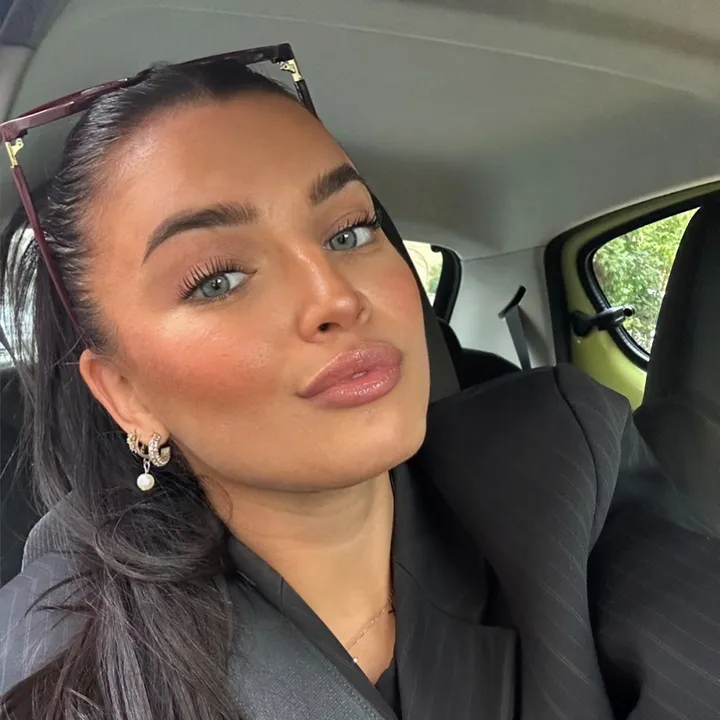 @_dlorena_