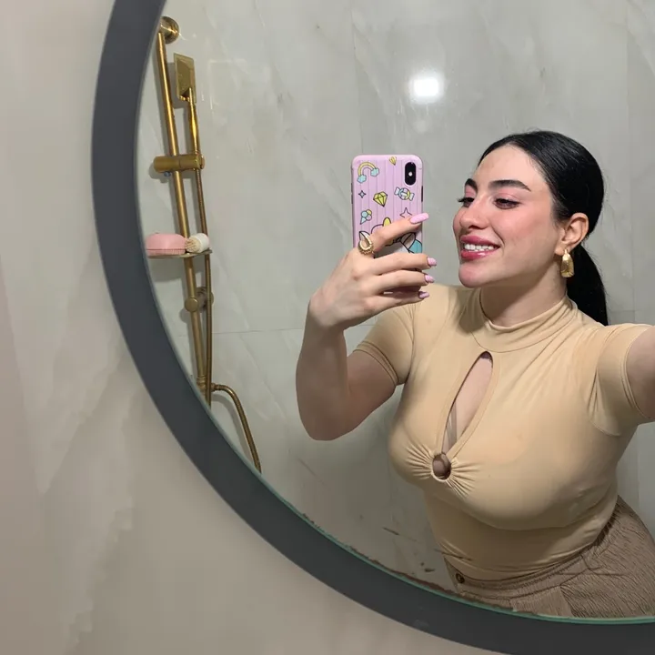 parniashahiii78