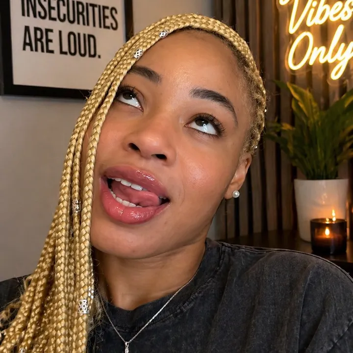 nikybella55