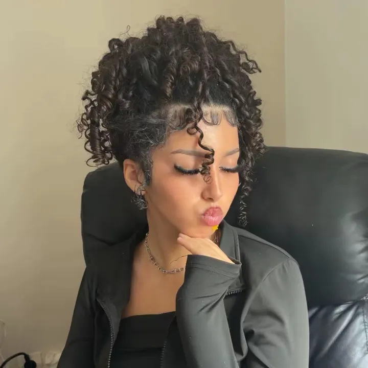 @alyahcurlyy