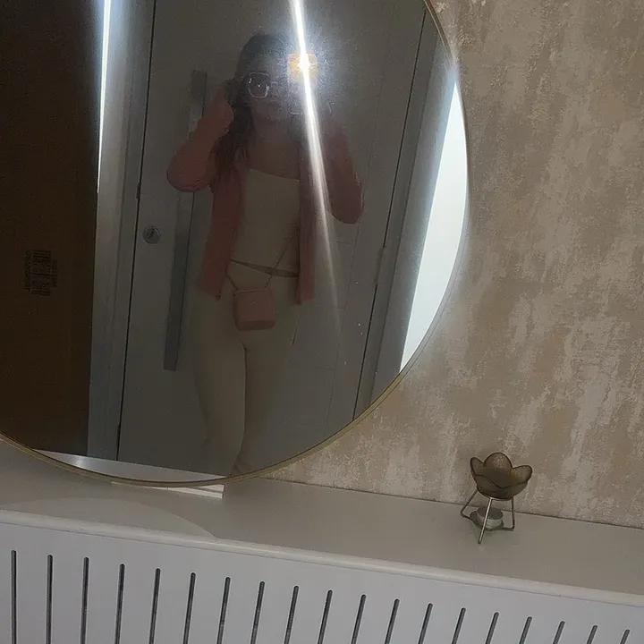 elise.xoxo33