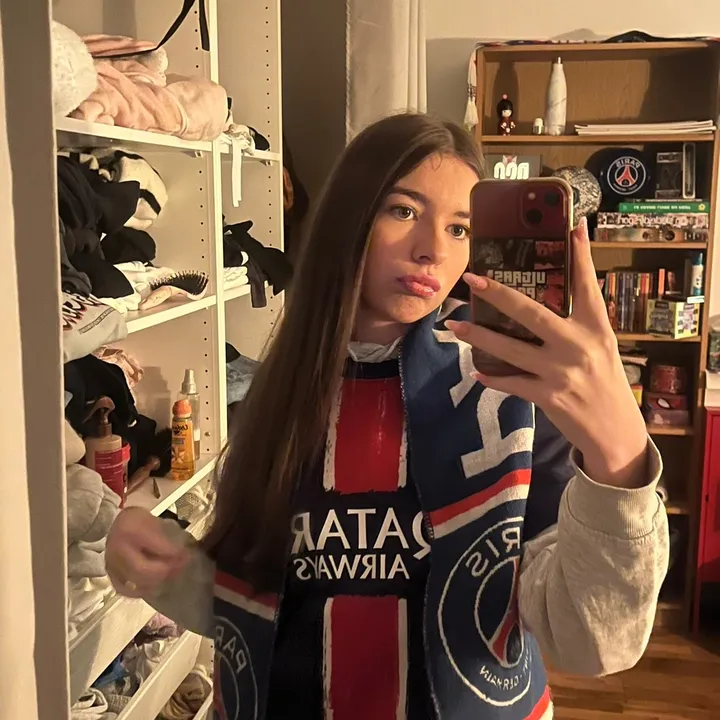 chloelach_