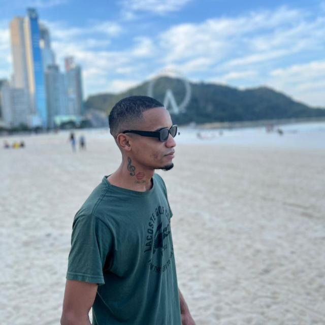 👑Bugo Dancy - som original