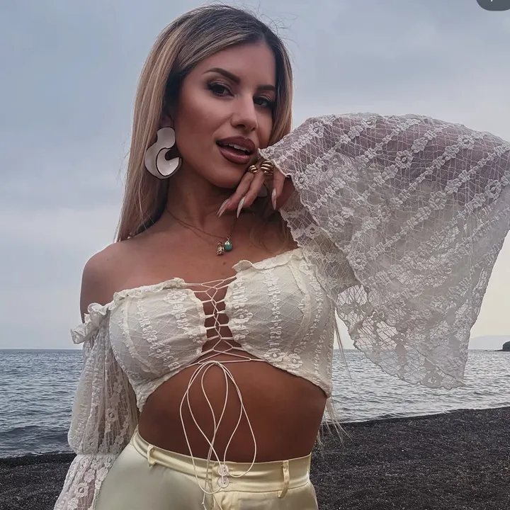clairekarapidaki